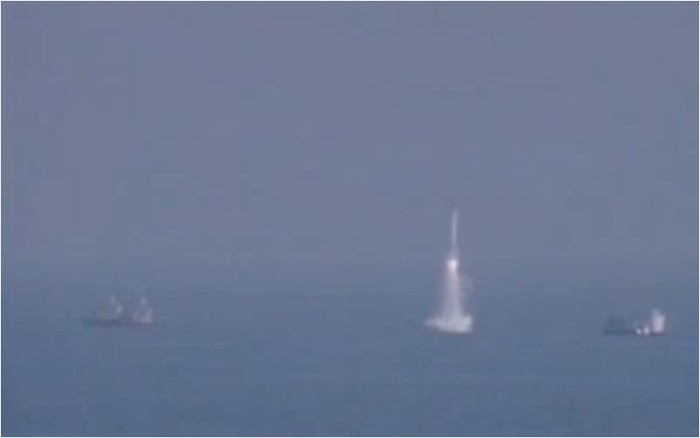 Ấn Độ phóng tên lửa tấn công từ tàu ngầm ở Vịnh Begal ngày 27/1/13